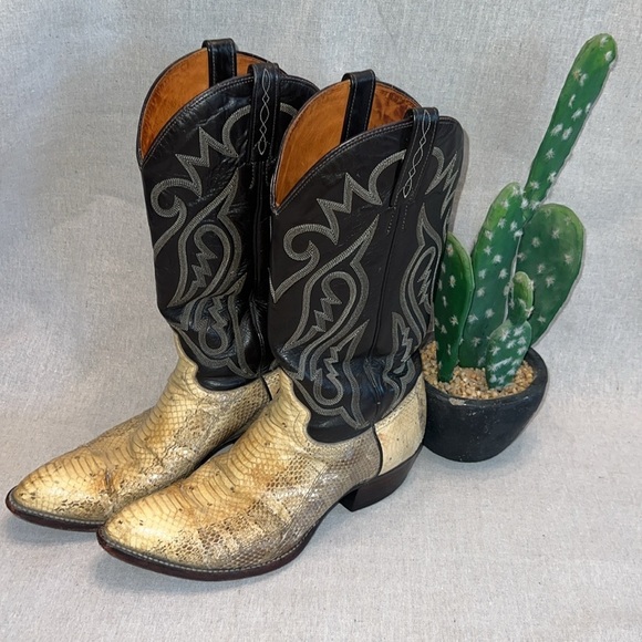 J CHISHOLM Women’s Western Boots, Chocolate Leather & Yellow Snakeskin, Size 9D - Picture 3 of 10